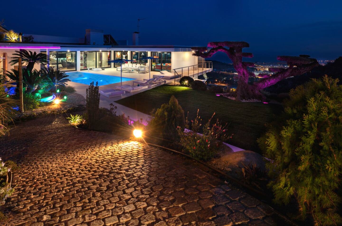 Ibiza style Mansion 10 minutes from Barcelona