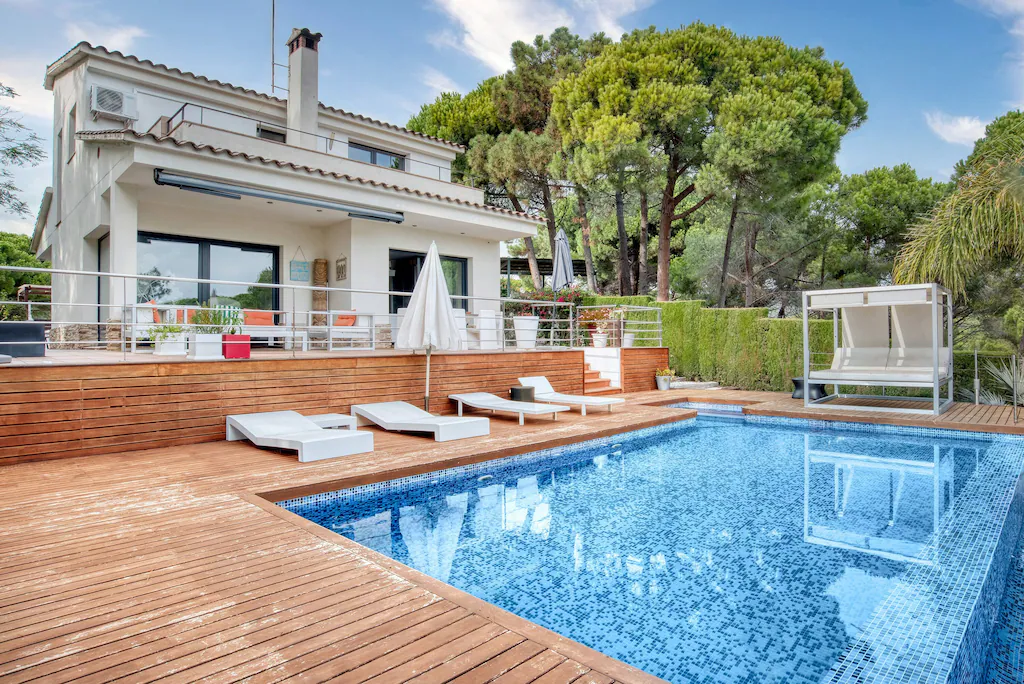 Villa in Sant Pol de Mar with Infinity pool