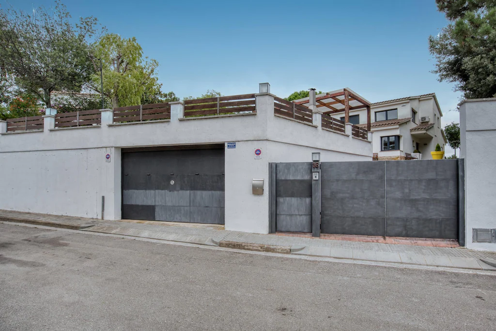 Villa in Sant Pol de Mar with Infinity pool