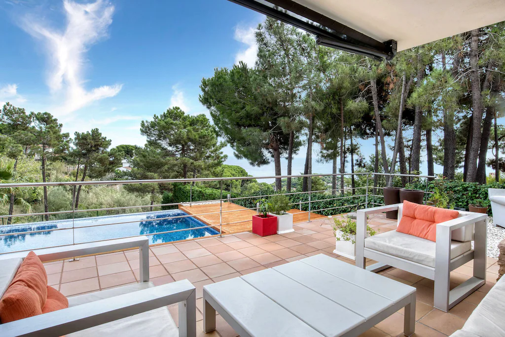 Villa in Sant Pol de Mar with Infinity pool